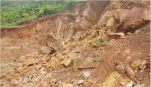 Gicumbi: Abakora mu birombe by'amabuye y'Agaciro batagira ubwishingizi