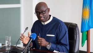 Minisitiri Busingye yamaganye ingufu z'umurengera cyangwa zica zikoreshwa na Polisi ku bakekwaho ibyaha