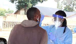 COVID-19: Handuye 35 mu Rwanda hakira abandi 36