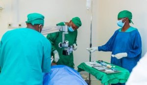 MINISANTE yafashe ingamba ku baganga bajya kwiga hanze bagaherayo