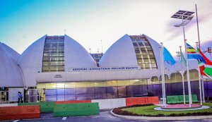 Bujumbura: Barataka ubujura n'abapolisi basabiriza ku kibuga cy'indege