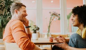 Dore ibibazo ukwiye kubaza umuntu wifuza ko yakubera umukunzi w'ubuzima bwawe bwose