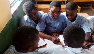 Yagarutse mu ishuri ku myaka 52 nyuma yo kurikurwamo n'iringaniza