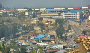 Ruhango: Umugore yariwe akayabo n'ikiryabarezi arasara amenagura ibirahuri by'inzu gikinirwamo