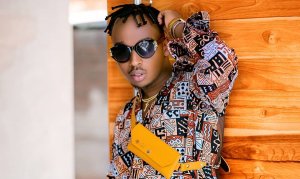 Kenny Sol yabwiye amagambo akomeye abategura ibitaramo bakomeje gusuzugura abahanzi bikabije