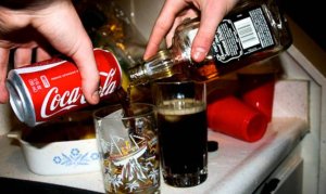 Ingaruka zo kuvanga Coca-Cola na alcool mu mumubiri w'umuntu