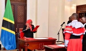 Samia Suluhu Hassan yarahiriye kuyobora Tanzania imbere y'abarimo Perezida w'u Burundi