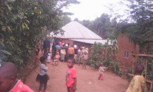 Rusizi:Umugabo ufite urugo bamufatiye mu rugo rw'abaturanyi asambanya umukobwa waho bamusinyisha amafaranga Miliyoni yo kumukwa