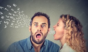 Ese koko amagambo abagore bavuga ku munsi akubye inshuro eshatu ay'abagabo bavuga?