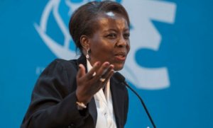 Louise Mushikiwabo yavuze ku kibazo cya Ukraine n'Uburusiya