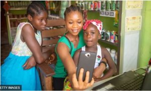 Ni ikihe kigero umwana akwiye gutungaho smartphone?