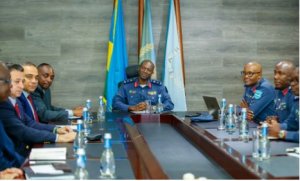 Intumwa za UN zasuye Ingabo z'u Rwanda zirwanira mu kirere bagirana ibiganiro