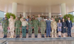  RDF yaganiriye n'abashinzwe ibikorwa bya gisirikare muri za Ambasade mu Rwanda
