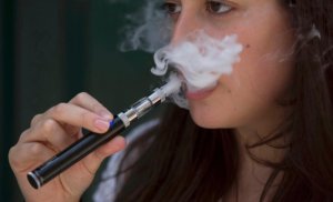 E-Cigarette ishobora gutera kanseri y'ibihaha n'ifata mu kanwa