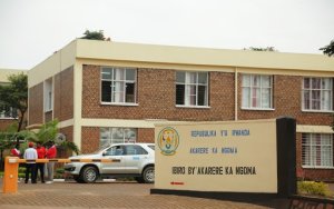 Ngoma: Gitifu w'Akagari yatemwe n'abantu yafashe bica amabwiriza yo kwirinda Covid-19