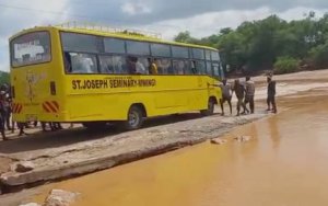 Imodoka yari itwaye abaririmbyi bo muri Chorale yaguye mu mugezi abarenga 23 barapfa