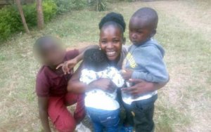 Yitwikiye mu nzu we n'abana be 2 barapfa kubera ko umugabo we yamuciye inyuma