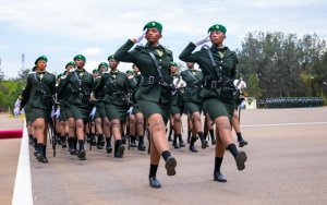 Depite yakoreye ubuvugizi abasirikare b'abakobwa bo muri RDF batambarirwa na bagenzi babo mu bukwe