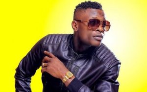 Dr Jose Chameleone yihenuye Ku bafana bamubazaga ibyo guhanika itike y'igitaramo cye