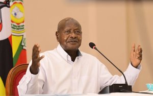Iyo biba mwari gukorwa n'isoni - Museveni ku bantu miliyoni 10 be batatoye