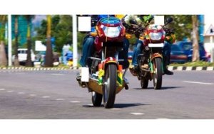 Polisi yataye muri yombi abagabo 5 bakekwaho kwica umumotari bagatwara na moto ye