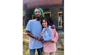 Camila Cabello umaze iminsi mu Rwanda yahawe impano itangaje n'umunyabugeni w'i Musanze 