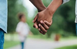 Reba ibintu 10 umukobwa ashobora gukorera umusore bakundana bigatuma amutwara umutima