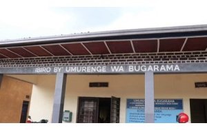 Rusizi: Gitifu wavuzweho gusambanya umugore yabaye ahagaritswe