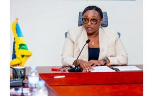 Minisitiri Dr. Uwamariya yijeje ko mu myaka ibiri ibibazo by'imbibi z'ubutaka bizaba byakemutse