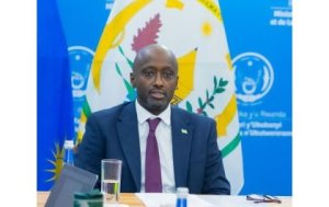 Minisitiri Nduhungirehe yanenze imvugo ya BBC ipfobya Jenoside