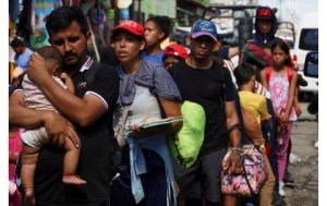 Urukiko rwategetse Trump kuba ahagaritse kwirukana abimukira bo muri Venezuela