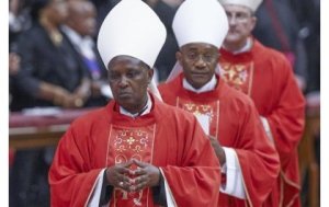 Cardinal Kambanda yasezeye kuri Papa Francis