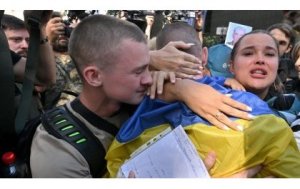 Ukraine n'u Burusiya byahanye imfungwa z'intambara zirimo izari zimaze imyaka irenga 10 zifunze