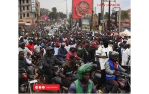 Uganda: Bobi Wine na Gen Mugisha Muntu batanze kandidatire ku mwanya w'Umukuru w'Igihugu