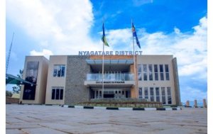 Nyagatare: Polisi iri gushakisha abajura bakomerekeje abaturage batatu