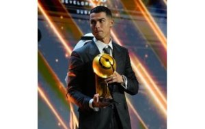 Cristiano Ronaldo yaguze imigabane muri UD Almería yo muri Espagne