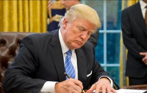 Trump ntazemerera abaturage ba Palestine gusubira muri Gaza nayigarurira