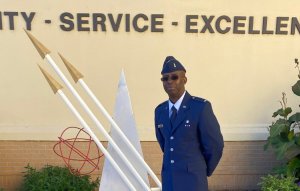 Umunyarwanda uba mu ngabo za USA zirwanira mu kirere yabaye Lieutenant