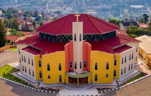 Mu busabe 84 bwo gufungurirwa insengero hemerewe 15 - RGB