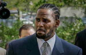 R Kelly yasabiwe ibihano bikomeye n'urukiko rw'umujyi wa New York