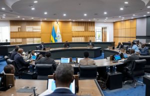 Perezida Kagame ayoboye inama y'Abaminsitiri idasanzwe yiga ku biza biheruka