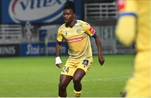 Imanishimwe Emmanuel ‘Mangwende' aramara igihe adakina nyuma yo kubagwa ivi 