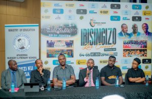 Tuzaba turimo gusingiza Imana - Korali Baraka ku gitaramo batumiyemo Rev. Dr. Antoine Rutayisire