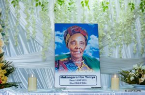 The Ben yahaye isezerano rikomeye nyirakuru mu muhango wo kumusezeraho bwa nyuma