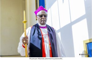 Musenyeri Laurent Mbanda yasimbuye Philippe Rukamba ku buyobozi bwa RIC