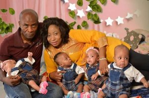 N'ibyishimo bikomeye k'umuryango wibarutse impanga z'abana bane nyuma y'imyaka 12 barabuze urubyaro