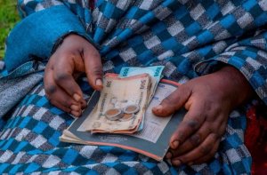 MINECOFIN yakebuye abacyumva ko impamba itazabageza i Kigali bayirira ku Ruyenzi