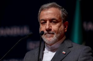 Iran yahakanye ibyo gusaba Amerika ibiganiro by'agahenge