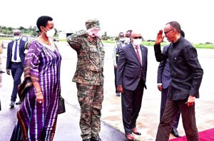 Perezida Kagame ari i Kampala mu Isabukuru y'amavuko ya Gen Muhoozi