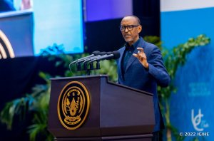 Perezida Kagame yavuze ubuzima bugoye banyuzemo mu buhungiro n'isomo yabukuyemo